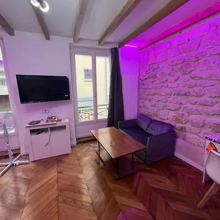 Appartamento De Charme Centre 10 Min De République Parigi